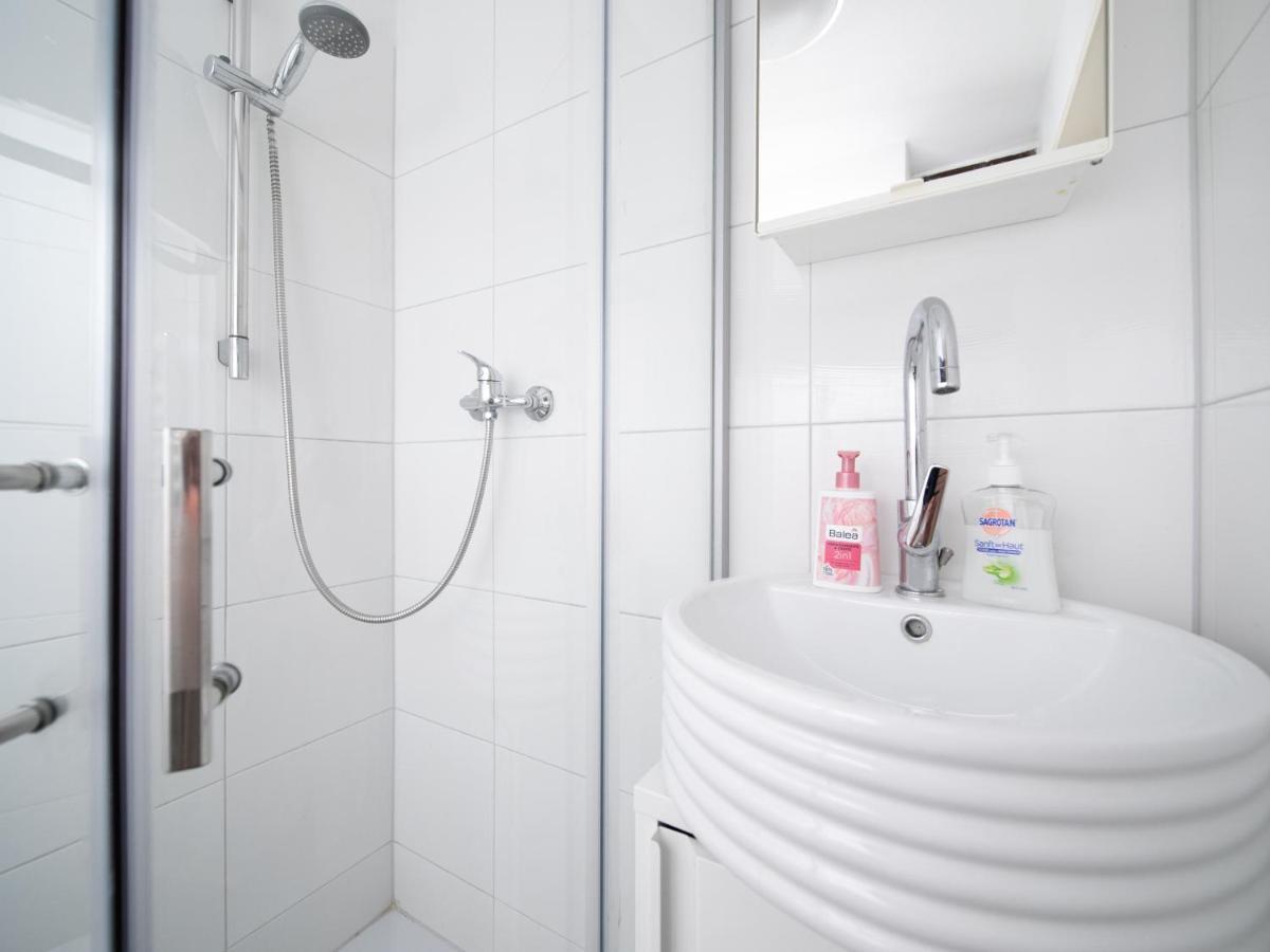 Studio Rosso - Zentral - Altstadt - Balkon - Messe Apartment Düsseldorf