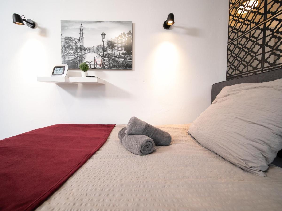 Studio Rosso - Zentral - Altstadt - Balkon - Messe Apartment Düsseldorf